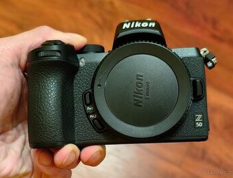 Nikon z50 - záruka, jako nové