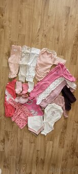 Set divciho obleceni pro miminko 56-68 21ks