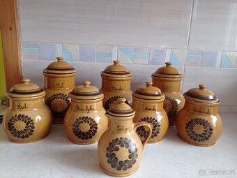 Keramické retro dózy na potraviny a bylinky