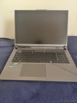 ASUS ROG Strix G18 G814JIR-N6003W