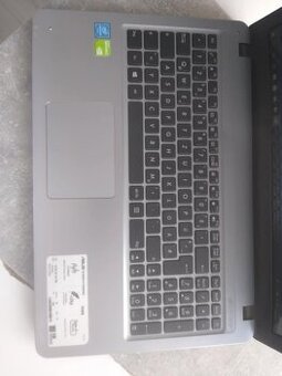 Asus F540s 15.6 led 4Jadro 4 Vlakna 2X Grafika