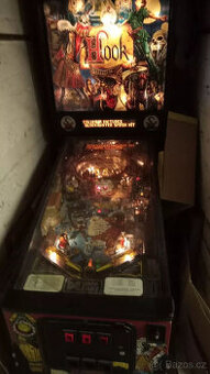 Háček z Data East Flipper Pinball