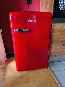Malá lednice retro Amica
