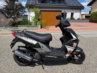 Skutr Motorro Polly 50
