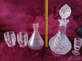 Karafy 2ks + skleničky dle fotky