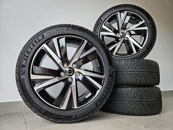 Orig. Volvo V90/S90 Zimní 245/45/18 - Zánovní