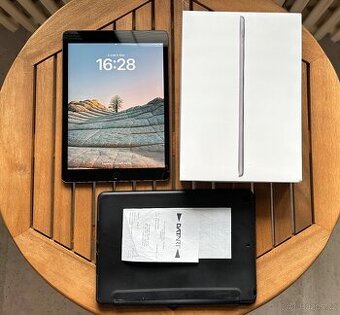 iPad 9. generace (2021), 64GB, Wifi, stav 9/10