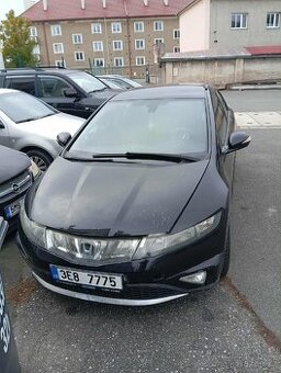 Honda Civic 1.8 V-Tec 103kw benzín na ND r.v.:2006