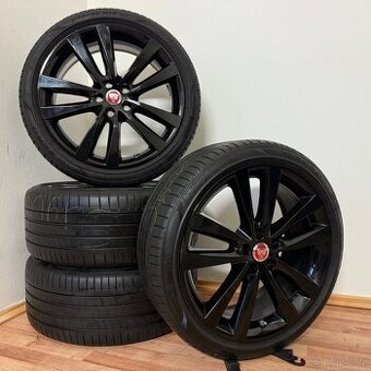 DVOUROZMĚRNÁ JAGUAR XE 5x108 R19+LETNÍ PNEU 6mm