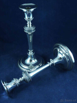 SPECIÁLNÍ ANTIKOUTNÍ STŘÍBRNÉ SVÍCNY, PÁR, AUGSBURG, CCA 180