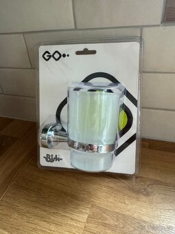 koupelnová sklenka se stojánkem Bisk (model GO..)