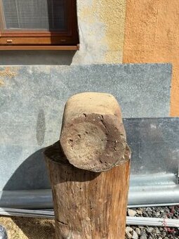 Stará hliněná váza