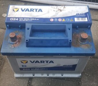 Autobaterie Varta D24 12V 60Ah 540A použitá - 1