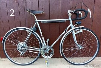 SILNIČNÍ KOLO FAVORIT, VÝMĚNA