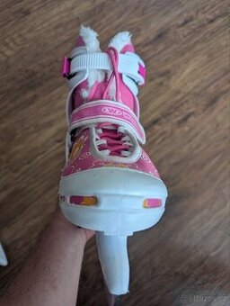 Dívčí zimní brusle