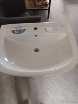 Koupelnová skříňka