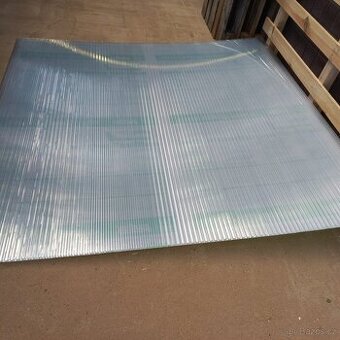 Dutinkový polykarbonát