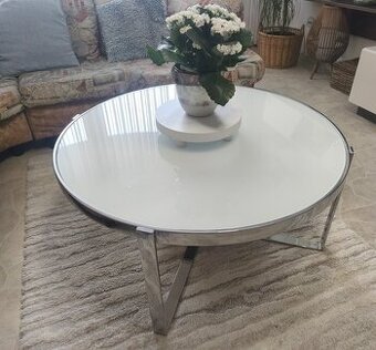 Prodám konferenční stolek