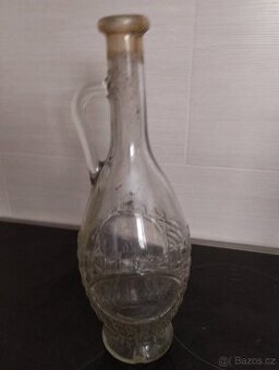 Retro sklenice na vino