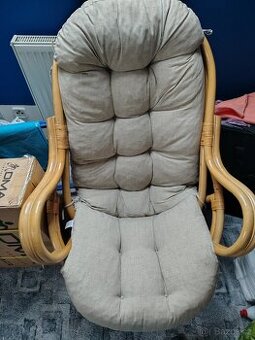 Ratanové houpací křeslo