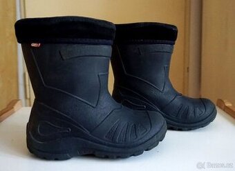 Extremně lehké zateplené holínky zn.BEFADO vel.28