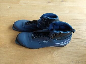 Nové boty Botas velikost 46 délka stélky 32 cm vázání 75 mm