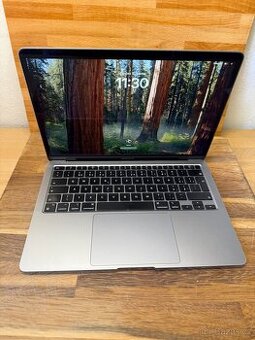 MacBook Air (12 měsíců záruka)