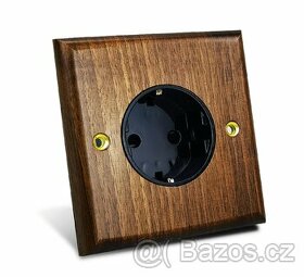Kvalitní retro zásuvka ze dřeva- nová