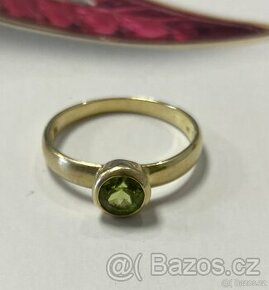 Zlatý dámsky prsteň s olivínom - 1