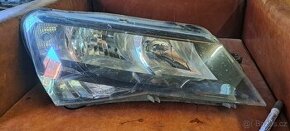 Prave predni svetlo skoda superb 3 halogen