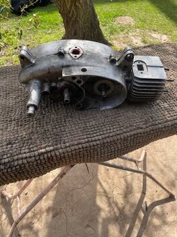 jawa pionýr 20-23 polomotor