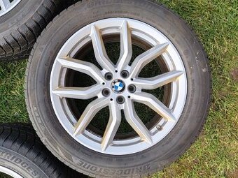 Nový stavObuté originální disky alu BMW 5X112 10 zimní pneu