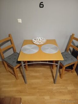 Prodám stůl + 2 židle - 1