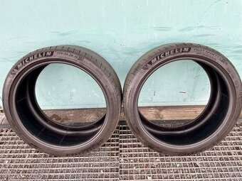 Letní pneu Michelin pilot sport 4S, 255/35 ZR19.