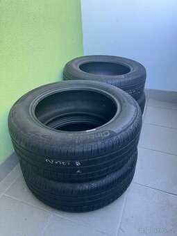 Prodám Pirelli Cinturato P7 205/60 R16 96v