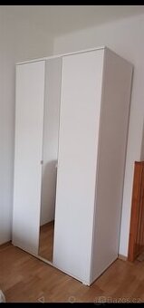 Šatní skříň bílá