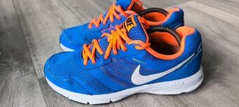 Tenisky Nike 40,5
