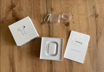 Apple AirPods 2 (2019) + silikonové pouzdro