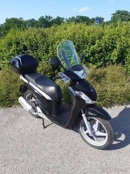 Honda sh 125 rok 2012 -1.Majitel-originál stav