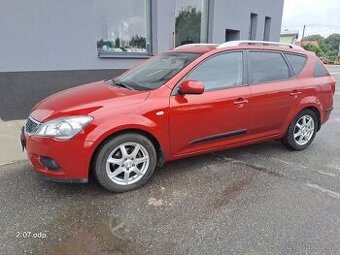 KIA CEED 1.4i combi 66kW r.10 135000km-DOLOŽENO, TAŽNÉ