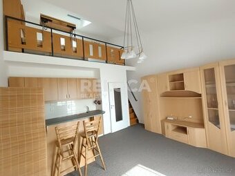 Mezonetový byt 1+1, 40m2, balkon, garážové stání, Praha - St