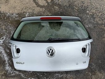 Kufr Volkswagen golf 5