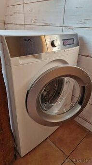 Pracka AEG Lavamat L85470SL (motor 10 let zaruka platna)