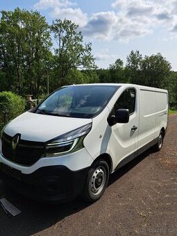 RENAULT TRAFIC 2.0 hdi málo km 2020
