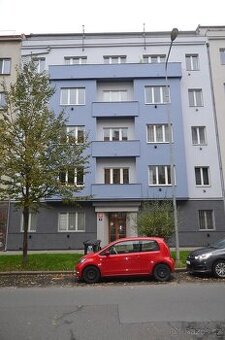 Pronájem samostatné kanceláře 28. pluku Praha 10 Vršovice