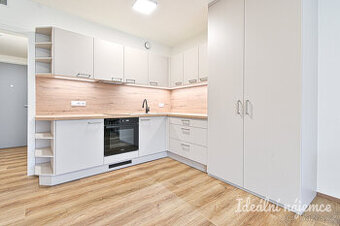 Podnájem bytu 1+kk, Bystrcká, Brno-Komín, 17.800 Kč/měsíčně,