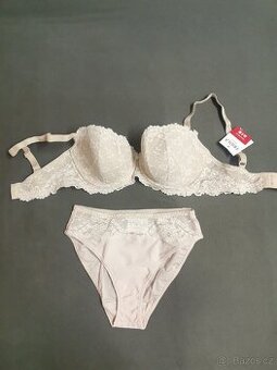 Prodám novou balkónovou podprsenku a kalhotky zn. Triola.