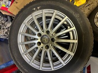 Sada Alu kol orig. Mercedes 205/60R16 zimní