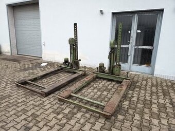 DDR mobilní nůžkový hydraulický zvedák - 2 roky  záruka
