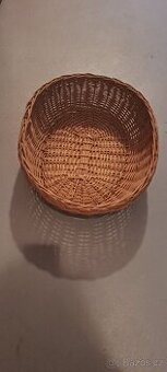 Proutěný košík, ošatka,lavór
